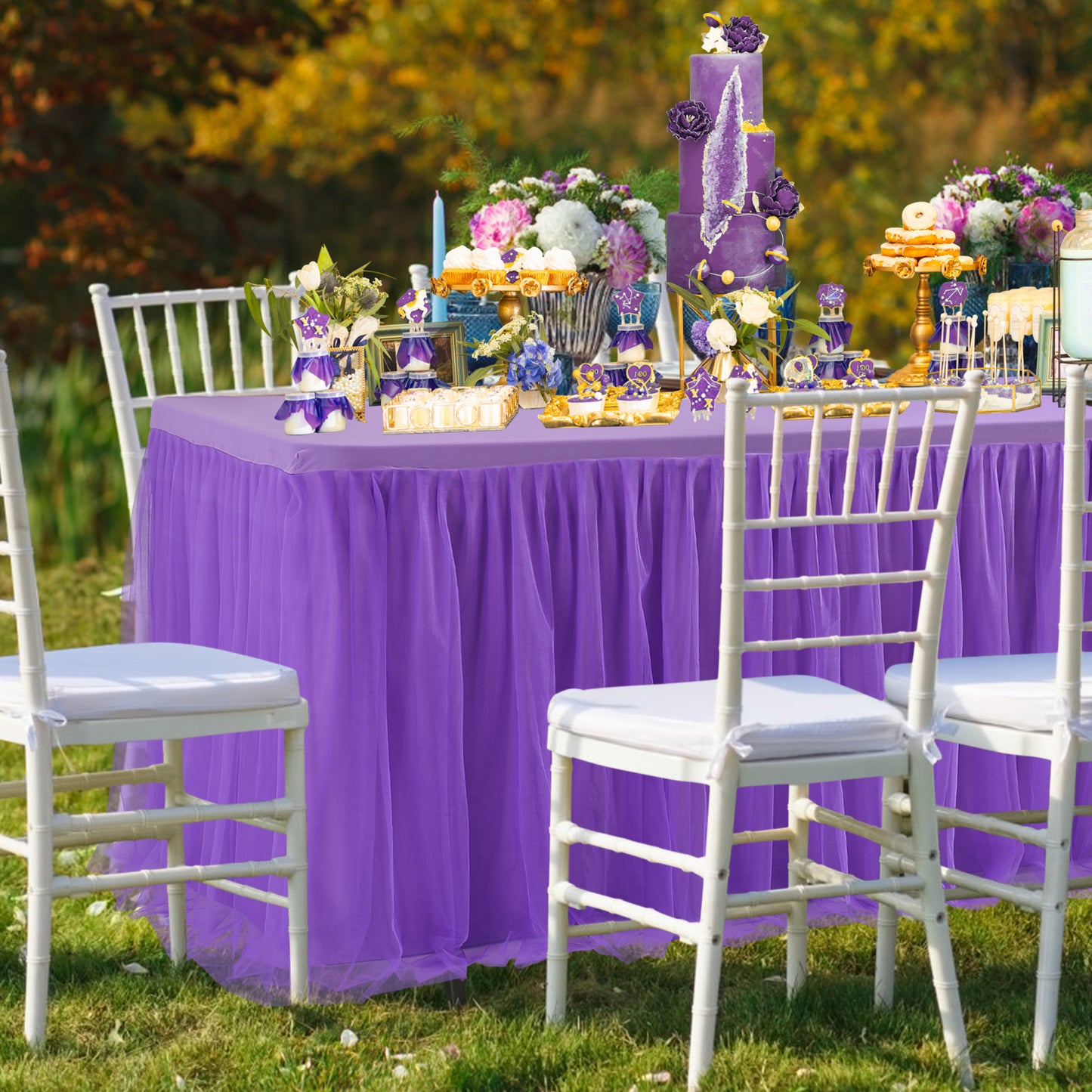 Tablecloth with tulle skirt